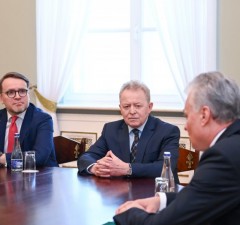 Президент Литвы встретился с еврокомиссаром по сельскому хозяйству Янушем Войцеховским