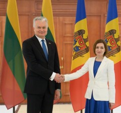 Науседа пообещал поддержку Молдавии при вступлении в ЕС