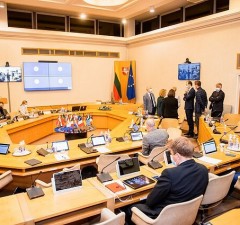 Премьер-министр И. Шимоните уходит в отпуск на следующей неделе