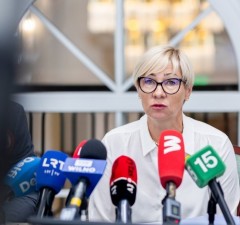 Министр: в Литве изъят из оборота ненадлежащий учебник русского языка