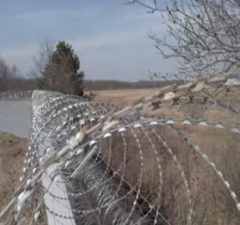 На границе с Беларусью развернули 33 нелегальных мигранта