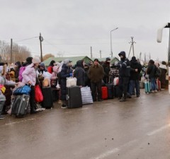 Опрос: враждебность литовцев к беженцам снизилась, но выросла по отношению к русским