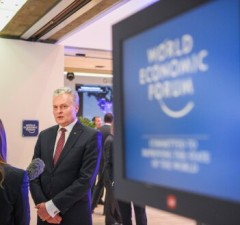 Президент Литвы Гитанас Науседа участвует во Всемирном экономическом форуме в Давосе в Швейцарии