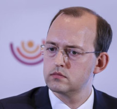 Литва не впустила судно с российским флагом и самолет с санкционированным лицом (дополнено)