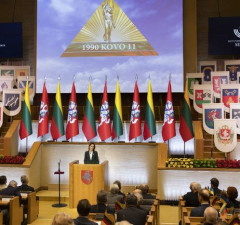 Руководители страны поздравляют народ Литвы по случаю 33-й годовщиной восстановления независимости