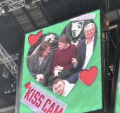 Президент Гитанас Науседа и первая леди Литвы попали на «камеру поцелуев» во время баскетбольного матча
