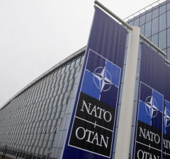 НАТО называет ядерную риторику России опасной и безответственной
