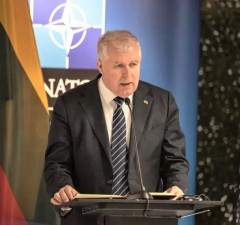 Министр обороны Литвы: из-за начатой РФ войной в Украине в евроатлантическом пространстве нет мира