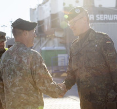 Командир прикомандированной к Литве германской бригады и командиры батальонов участвуют в учениях