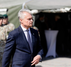 Президент видит два пути выхода из кризиса: досрочные выборы или обновление правительства