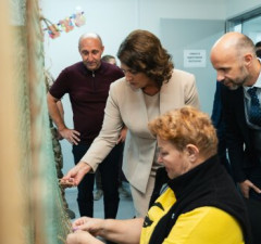 Диана Науседене осмотрела подаренный Литвой мобильный городок в Бородянке