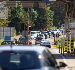 Еврокомиссия относительно вещей россиян: разрешен ввоз не представляющих риска обхода санкций (дополнено)