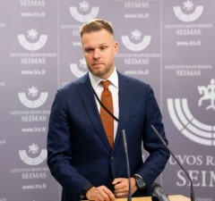 Глава МИД Литвы: публичные дискуссии о кассетных снарядах преждевременны