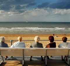 ВОЗ призывает Европу готовиться к демографическому сдвигу - и стареть "качественнее"