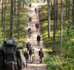 В Пабраде пройдут международные учения, по дорогам будет двигаться военная техника