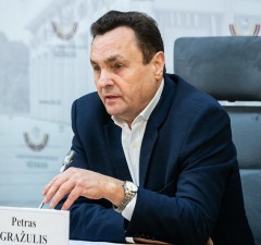 Комиссия Сейма Литвы предлагает лишить П. Гражулиса депутатской неприкосновенности