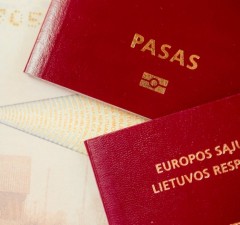 Опрос LRT/Baltijos tyrimai: шесть из 10 литовцев одобряют сохранение гражданства