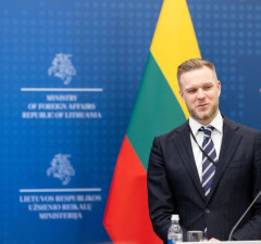 Г. Ландсбергис призывает пробудиться от застоя мира и по-новому взглянуть на угрозу России