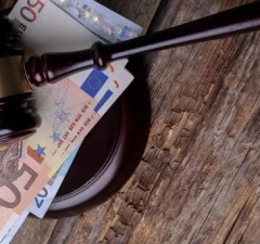 Клайпедчанин обвиняется в попытке легализации 91 млн евро от продажи военной техники