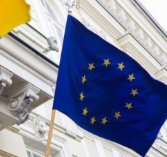 Опрос: самая большая поддержка расширения ЕС - в Литве, большинство пойдет на выборы ЕП