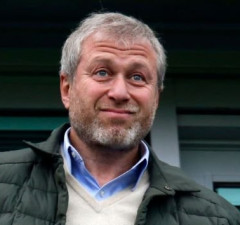 Ведомствам известно о двух детях Абрамовича с литовскими паспортами (дополнено)