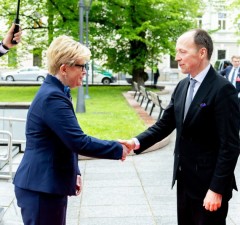 И. Шимоните обсудила со спикером парламента Финляндии помощь Украине, проблемы миграции