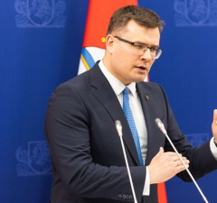 Лауринас Касчюнас обещает поправки по унификации ограничений для россиян и белорусов