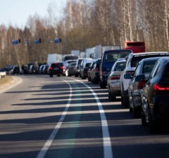 Из-за ужесточения ограничений часто пересекающие границу россияне лишатся ВНЖ