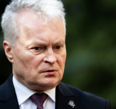 Гитанас Науседа: решение закрыть небо для глав Сербии и Словакии принято из-за безопасности