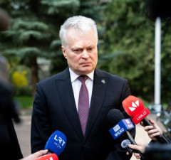 Науседа: 9 мая Россия устраивает фарс, пытаясь оправдать свои преступления