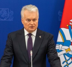 На встрече "Коалиции желающих" Науседа призвал ускорить военную помощь Украине