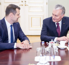 Советник президента: перед занятием высоких постов политикам следует решить вопросы бизнеса