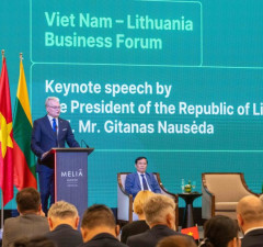 Выступление Президента Литвы на Литовско-Вьетнамском бизнес-форуме: Схожие перспективы создают прочную основу для взаимовыгодного экономического партнерства.