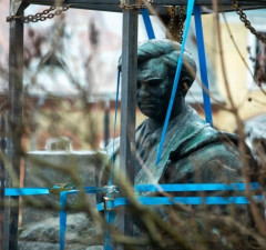 Группа социал-демократов предлагает упразднить Комиссию по десоветизации (дополнено)