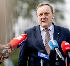 Глава МВД: россиянин сошел с поезда, вероятно, когда тот притормозил, мотивы этого пнеизвестны