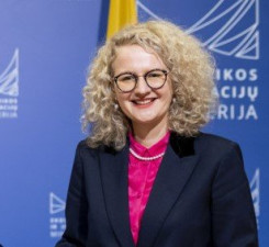 Министр экономики Литвы: мы предлагаем более благоприятные налоги для талантов и бизнеса (дополнено)