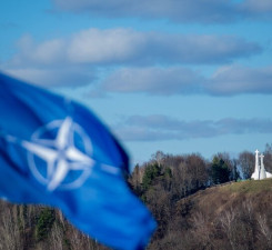 Президент Литвы поздравил всех со знаменательным событием - 19-й годовщиной членства Литвы в НАТО