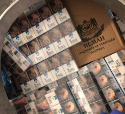 На КПП "Райгардас" задержана белорусская цистерна с 2 контрабандой сигарет на 2 млн евро