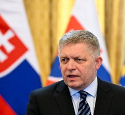 Литва закрывает воздушное пространство для летящих 9 мая в Москву глав Сербии и Словакии