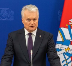 На встрече "Коалиции желающих" Науседа призвал ускорить военную помощь Украине
