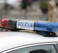 В Рокишкском районе осквернена мемориальная доска партизанам