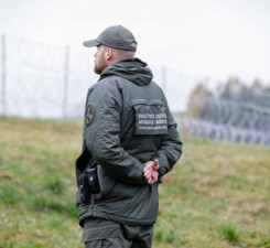СОГГЛ: на границе Литвы с Беларусью пограничники развернули девять нелегальных мигрантов