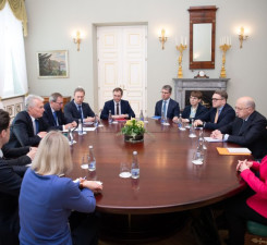 Президент: страны Балтии и Польша будут совместно укреплять передовую линию сдерживания на восточной границе НАТО и ЕС