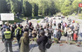 9 мая полиция Литвы дежурит на кладбищах советских солдат, запрещенная символика у посетителей будет изыматься