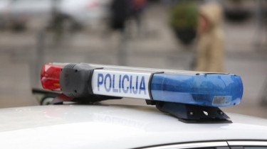 В Рокишкском районе осквернена мемориальная доска партизанам