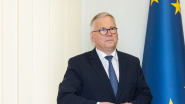 Глава Минфина Литвы: ЕС в сфере обороны должен сотрудничать с США