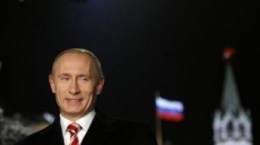Больше всего В.Путина любят россияне и китайцы