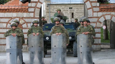 Бои в Косово: наступление солдат НАТО привело к массовым беспорядкам