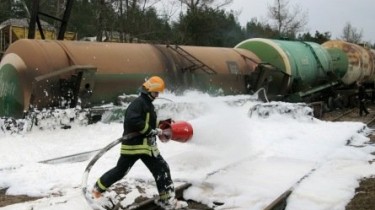 В Вильнюсе вылилось 60 тонн бензина