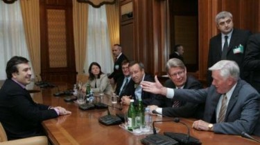 Президенты стран Балтии и Польши призывают ЕС включиться в решение конфликтов в Грузии	 